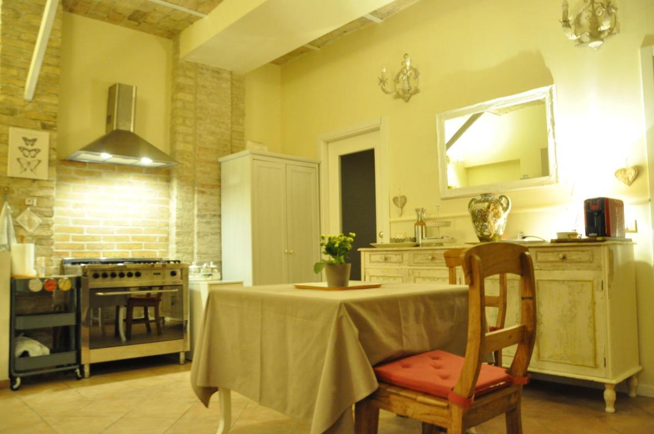Bed And Breakfast Piazza Mercato Pescara Ngoại thất bức ảnh